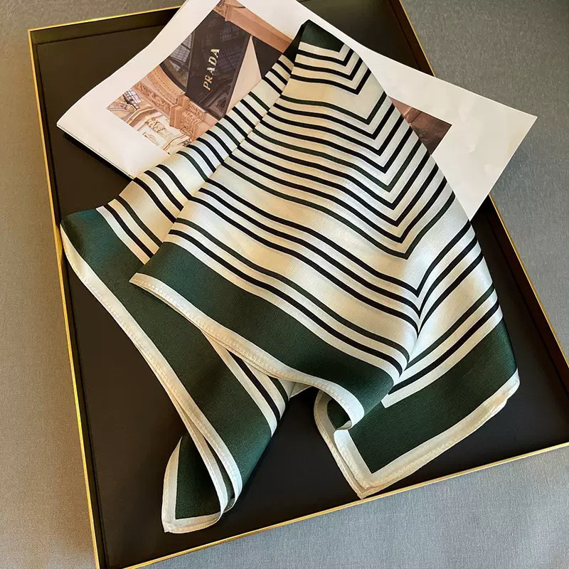 Écharpe en soie vintage de lux - Ethnic Fashion Design avis et prix